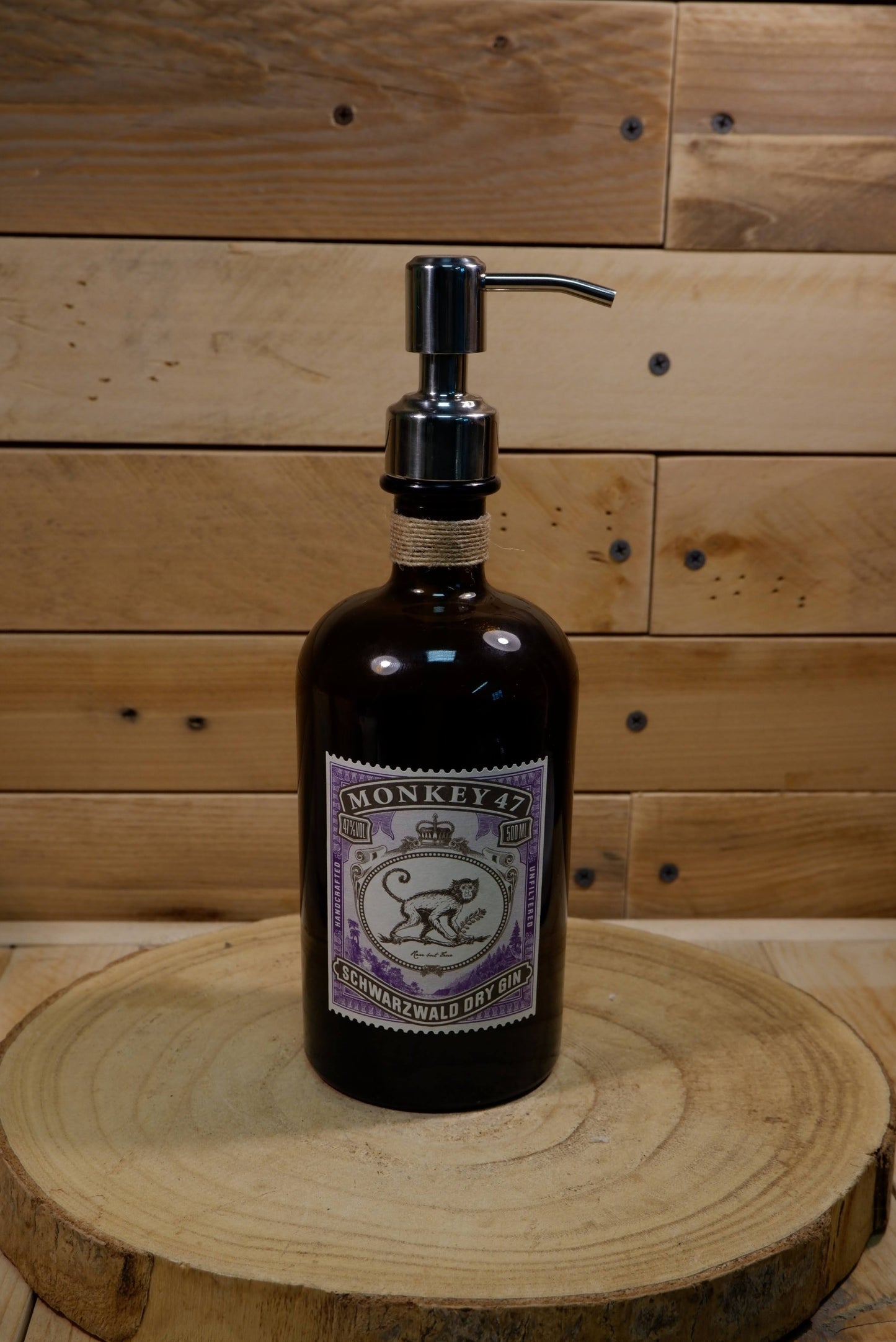 Dispenser Monkey 47